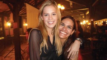 No Rio, Sophia Abrahão e Alessandra Loyola festejam a 2a fase da novela da Record.