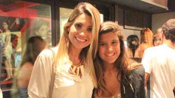 Flávia Alessandra e a filha Giulia vão ao teatro no Rio - Fausto Candelária / AgNews