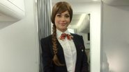 Maria Melilo vestida de aeromoça - Reprodução/Twitter
