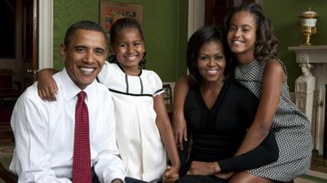 Barack e Michelle Obama com as filhas, Sasha e Malia - Getty Images