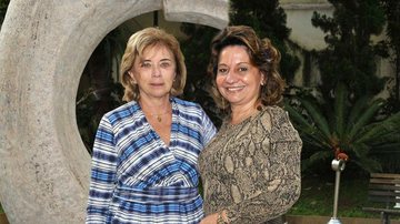 Golda Boruchowski e Carmen Fernandes assistem à palestra ministrada por...