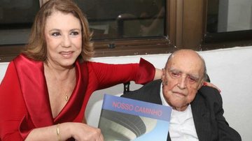 Vera Lúcia e Oscar Niemeyer - André Muzell/AgNews