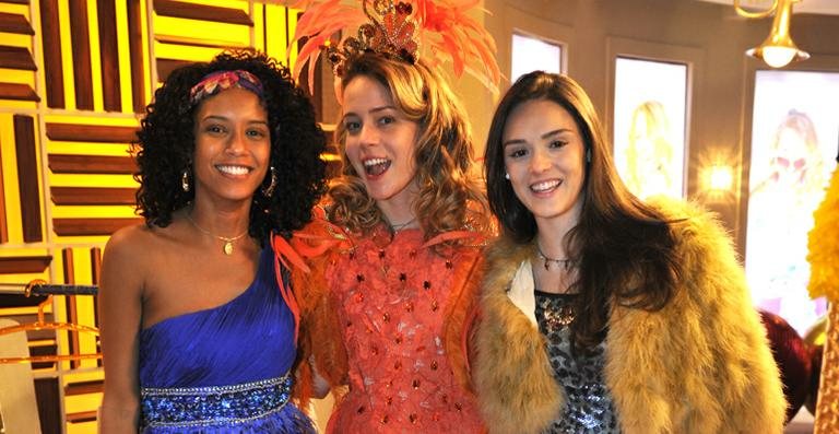 Penha (Taís Araújo), Rosário (Leandra Leal) e Cida (Isabelle Drummond) em 'Cheias de Charme' - TV Globo / Renato Rocha Miranda