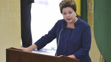 Dilma se emociona em discurso - Antônio Cruz/ Agência Brasil