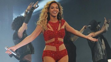Beyoncé volta aos palcos após dar à luz - Splash News