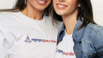 Mãe e filha, Rosangela Lyra e Carol Celico fotografam para campanha, em São Paulo.