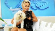 Ana Maria Braga e os cachorros Belinha e Sombrinha - TV Globo / João Miguel Júnior