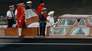 Rainha Elizabeth II em comemoração de seu Jubilei de Diamante no Rio Tâmisa - Getty Images