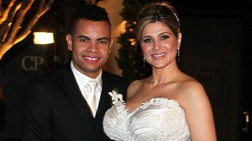 Os recém-casados Dentinho e Danielle Souza - Manuela Scarpa/Foto Rio News