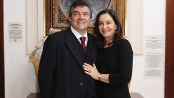 Com o marido, Jorge Eluf, a procuradora de justiça Luiza Eluf lança livro, em SP.