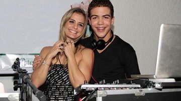 Ronald, filho do ex-jogador Ronaldo, ataca de DJ na festa de aniversário da mãe Milene Domingues - Orlando Oliveira /AgNews