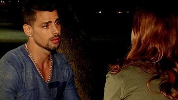 Jorginho (Cauã Reymond) termina relacionamento com Débora (Nathalia Dill) - Avenida Brasil / TV Globo
