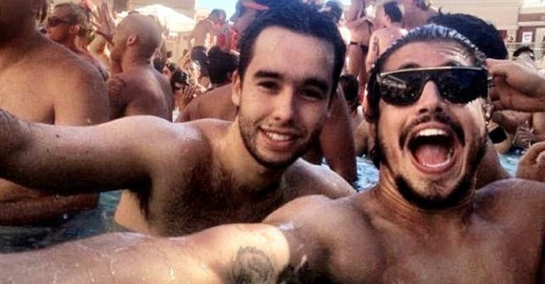De férias, Caio Castro curte a vida em Las Vegas - Reprodução / Twitter