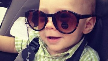 Neymar Jr. mostra foto do filho usando óculos escuros - Reprodução / Instagram