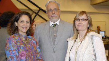 Maria Portinari, Thomaz Gomide e Angelica Fabbri prestigiam o Prêmio ABCA, SP. - -