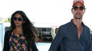 Visivelmente mais magro, Matthew McConaughey deixa aeroporto com Camila Alves - Grosby Group