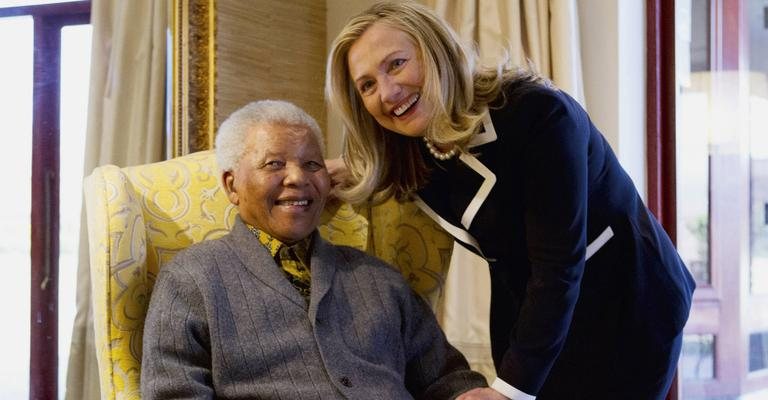 Nelson Mandela e Hillary Clinton - Reuters