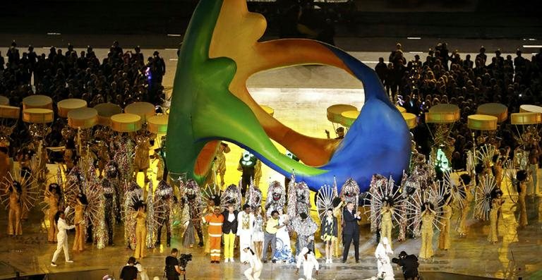 Brasileiros representam o Rio de Janeiro em show de encerramento da Olimpíada de Londres - Reuters