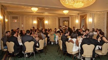 No Castelo de CARAS, na charmosa Tarrytown, New York,  campeões do Pro-AM CARAS US Open são recebidos com jantar na noite de entrega dos troféus, no suntuoso The Caramai Ballroom. - -