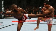 Jon Jones derrota Vitor Belfort no UFC 152, no Canadá - Getty Images