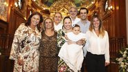 Na igreja, Fafá, Neusa, Marcos, Mariana, com Laura, Raul, Cristiano e Tina. - Sidnei Rodrigues