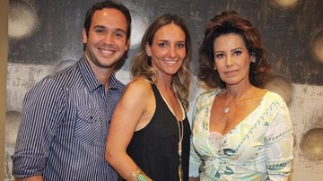 O comentarista esportivo Caio Ribeiro e sua Renata visitam joalheria de Terezinha Geo Rodrigues, em SP. - -