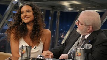 Débora Nascimento no Programa do Jô - Divulgação / TV Globo