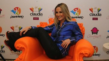 Claudia Leitte posa no hotel que será dedicado aos seus fãs no Carnaval 2013 - Ângelo Pontes / Divulgação