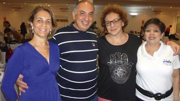 Clarice Schucman Jozsef e Abramo Douek recebem Eliana Guttman em evento de entidade judaica feminina com Miriam Doris Lilienfeld, SP. - -