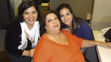 50 anos de carreira com filha e neta - Rejane Guerra