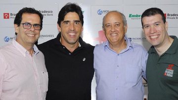 O superintendente de ONG Celso Freitas, o ex-jogador de vôlei Giovane Gávio, o chef Carlos Eduardo Villela e o gerente Maurício Guimarães vão a torneio beneficente no interior de SP. - -