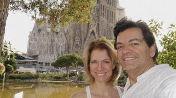 Repórter do Programa Amaury Jr., da RedeTV!, Laura Wie curte viagem a Barcelona, na Espanha, com o amado, o advogado Marcello De Lucca, em clima de nova lua de mel. - -