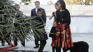 Michelle Obama com as filhas, Malia e Sasha, e o cachorro Bo - Reuters