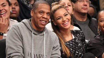 Jay-Z e Beyoncé se divertem em jogo de basquete nos Estados Unidos - Splash News splashnews.com