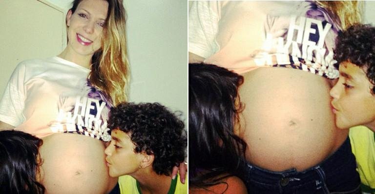 Sheila Mello exibe a barriga de seis meses e é paparicada pela família - Reprodução/ Instagram