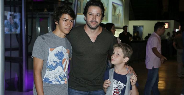 Murilo Benício com os filhos Antonio e Pietro - Alex Palarea e Roberto Filho / AgNews