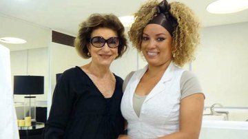 Costanza Pascolato visita a esteticista e maquiadora Paty Pedrosa no salão Celebrité Cabelo & Estética, em SP. - -
