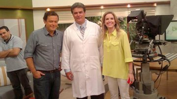 Na Globo, SP, Fernando Rocha e Mariana Ferrão recebem o cirurgião plástico Ricardo Lemos na atração. - -