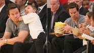 Mark Wahlberg e filho Michael se divertem em jogo de basquete nos Estados Unidos - Splash News splashnews.com