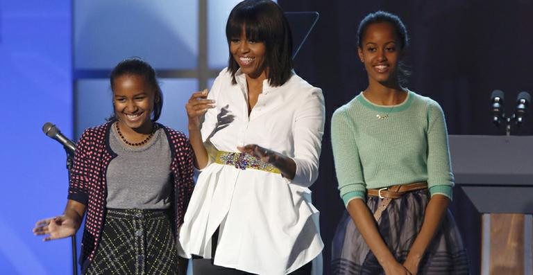 Michelle Obama com as filhas, Sasha e Malia - Reuters