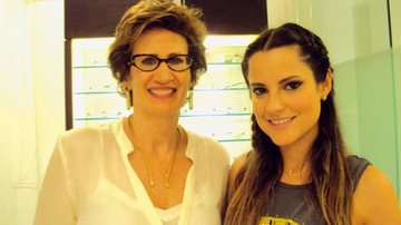 Em SP, a empresária Maria Thereza Amaral Mello lança coleção de verão de sua ótica e recebe a bela apresentadora da Mix TV Heidi Guimarães. - -