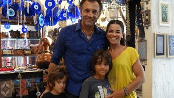 Domingos Montagner com a mulher, Luciana, e os filhos, Antonio e Leo - Divulgação/ Rede Globo