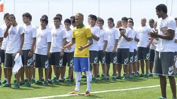Neymar em evento para apresentar novo uniforme da seleção - André Muzell/AgNews