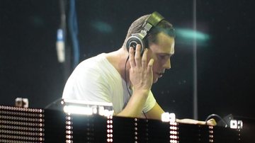 DJ Tiësto embala noitada em São Paulo - Francisco Cepeda e ou Thiago Duran/AgNews