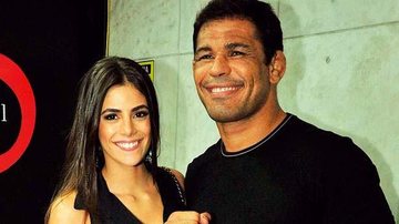 Após luta do UFC, em SP, Giovanna Paino e o eleito, a estrela do MMA Rodrigo Minotauro, curtem festa. - -