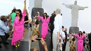Kim Kardashian visita o Cristo Redentor e faz pose para o noivo, Kanye West - Gabriel Reis/ AgNews