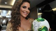 Ivete Sangalo autografa cafusa e dá pontapé inicial em campanha para a Copa das Confederações - Valter Pontes