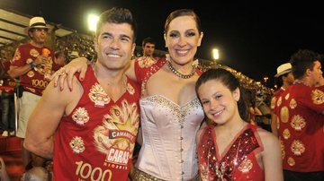 Jarbas Homem de Mello e Claudia Raia, com a filha Sofia, no Camarote CARAS - Renato Wrobel
