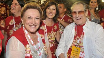 Paulo Goulart, Nicette Bruno e Beth Gourlat: festa em família no Camarote CARAS - Renato Wrobel