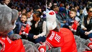 Filho de Alicia Keys brinca com mascote em jogo de basquete nos EUA - Reuters